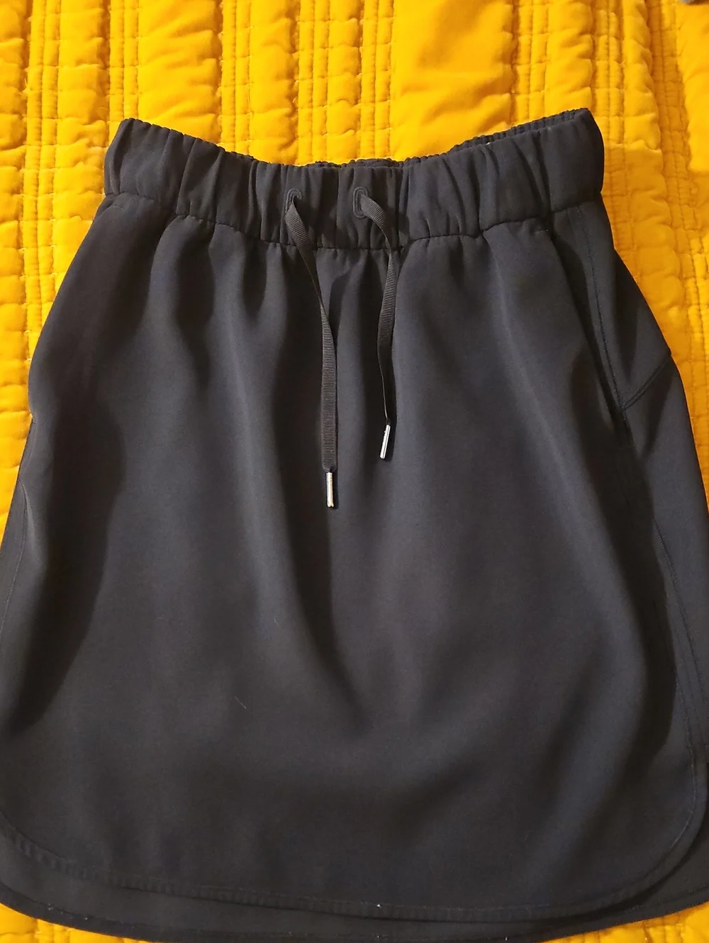Lululemon On The Fly Skirt Sz 6